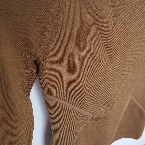 H&M long sleeve - Picture 3 of 3